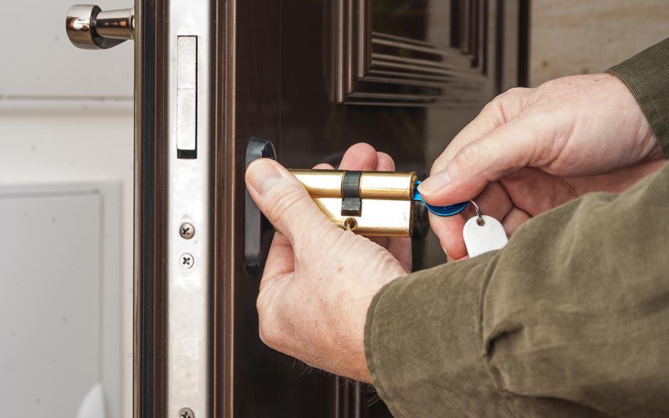 ouverture de porte serrurier Versailles