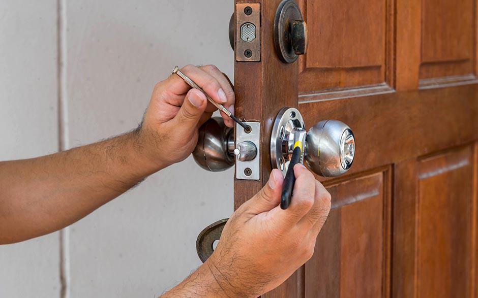 devis serrurier installation coffre fort Courdimanche